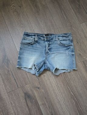 Kut from the Kloth Washed Blue Denim Frayed Hem Shorts
